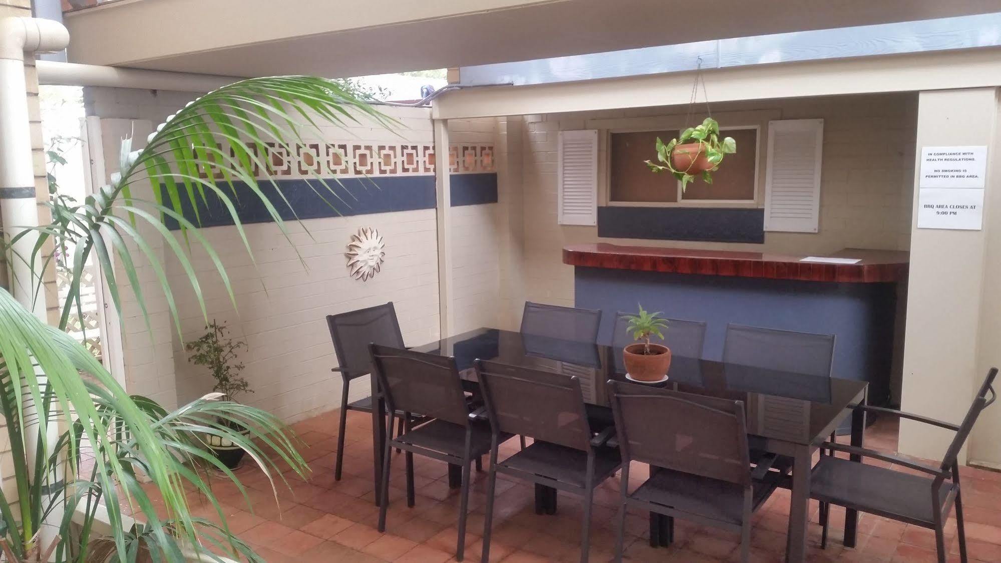 Clifford Park Motor Inn 투움바 외부 사진