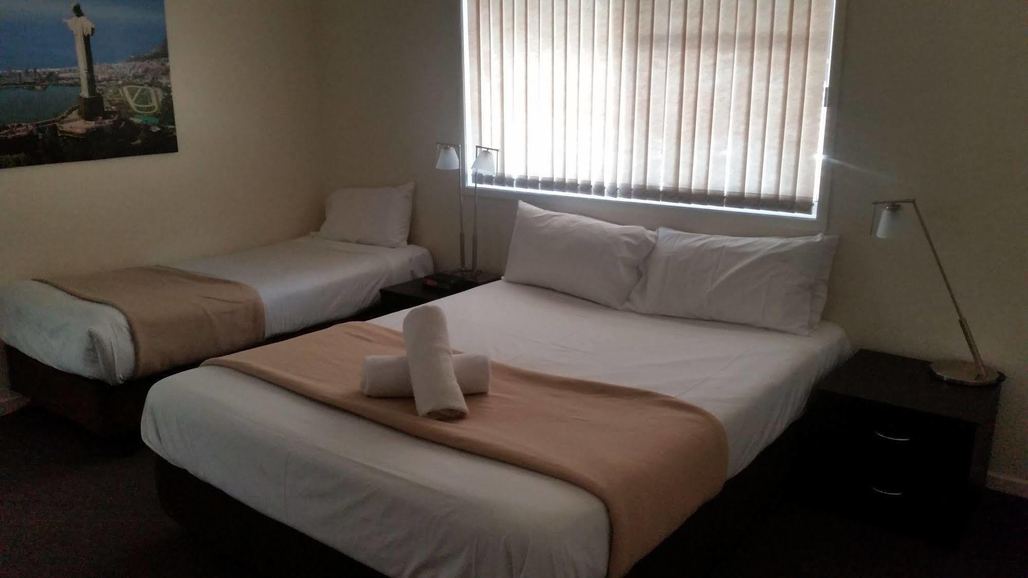Clifford Park Motor Inn 투움바 외부 사진